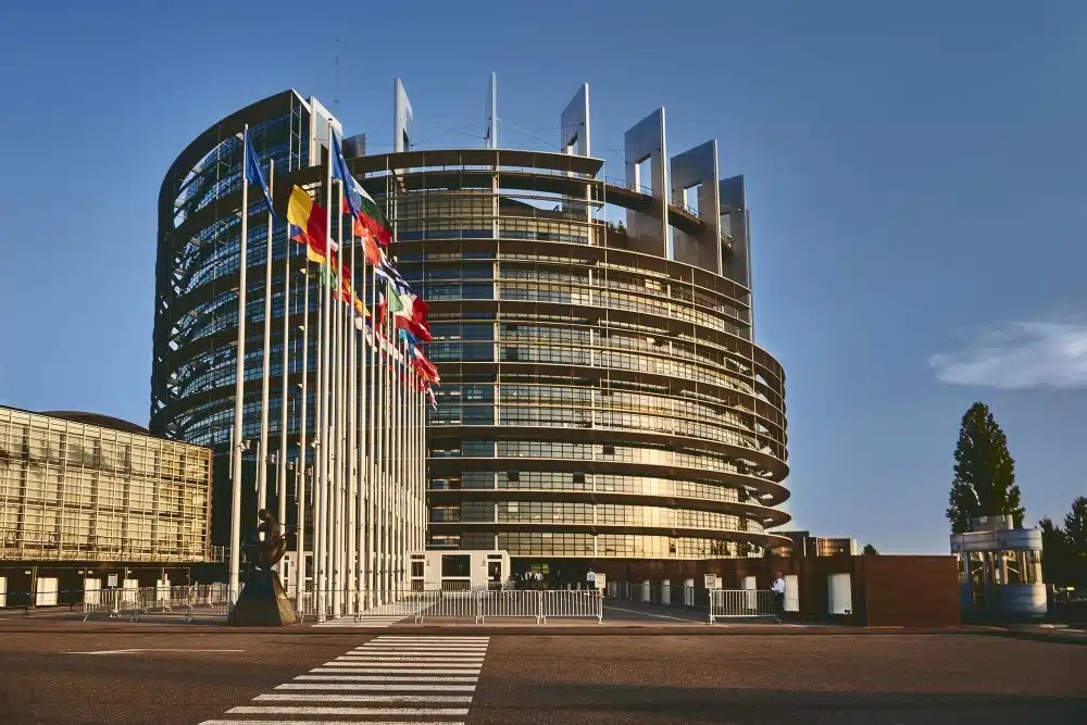 Edificio de Parlamento Europeo en Estrasburgo, Francia en relación a la sentencia irph tribunal europeo de justicia (TJUE)
