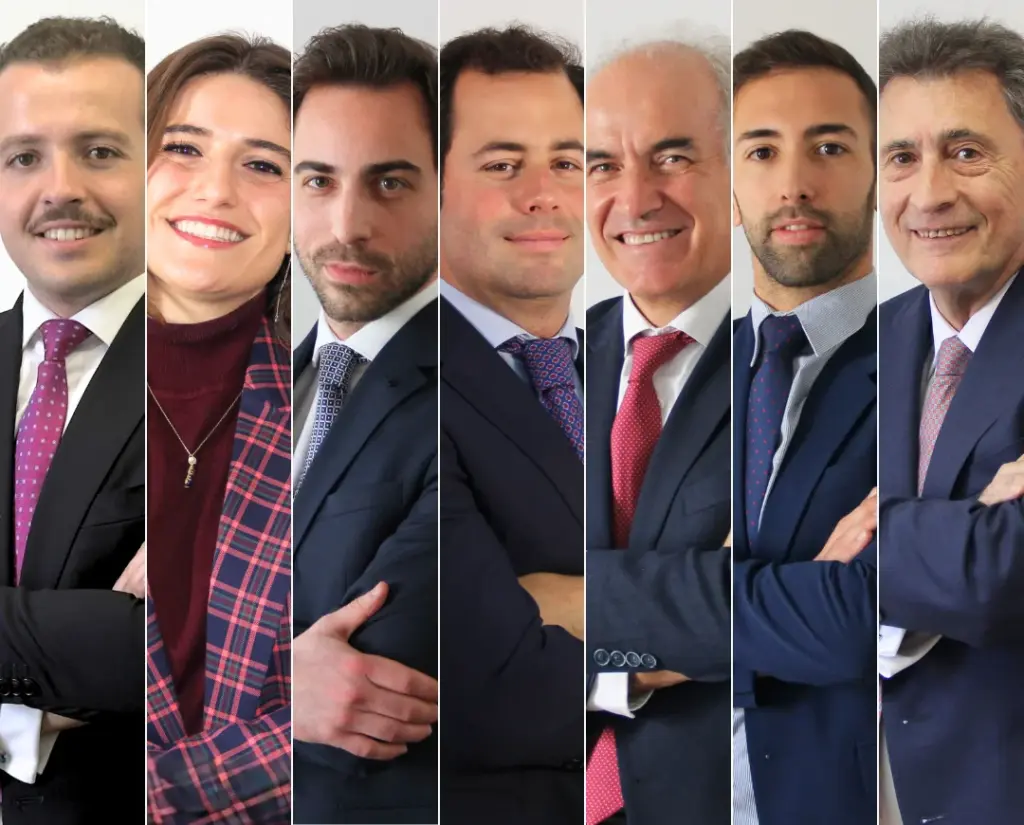 Equipo de abogados expertos en fraudes online en Madrid, especializados en estafas digitales, phishing bancario, inversiones fraudulentas y reclamaciones por fraudes financieros en Asoban Abogados.