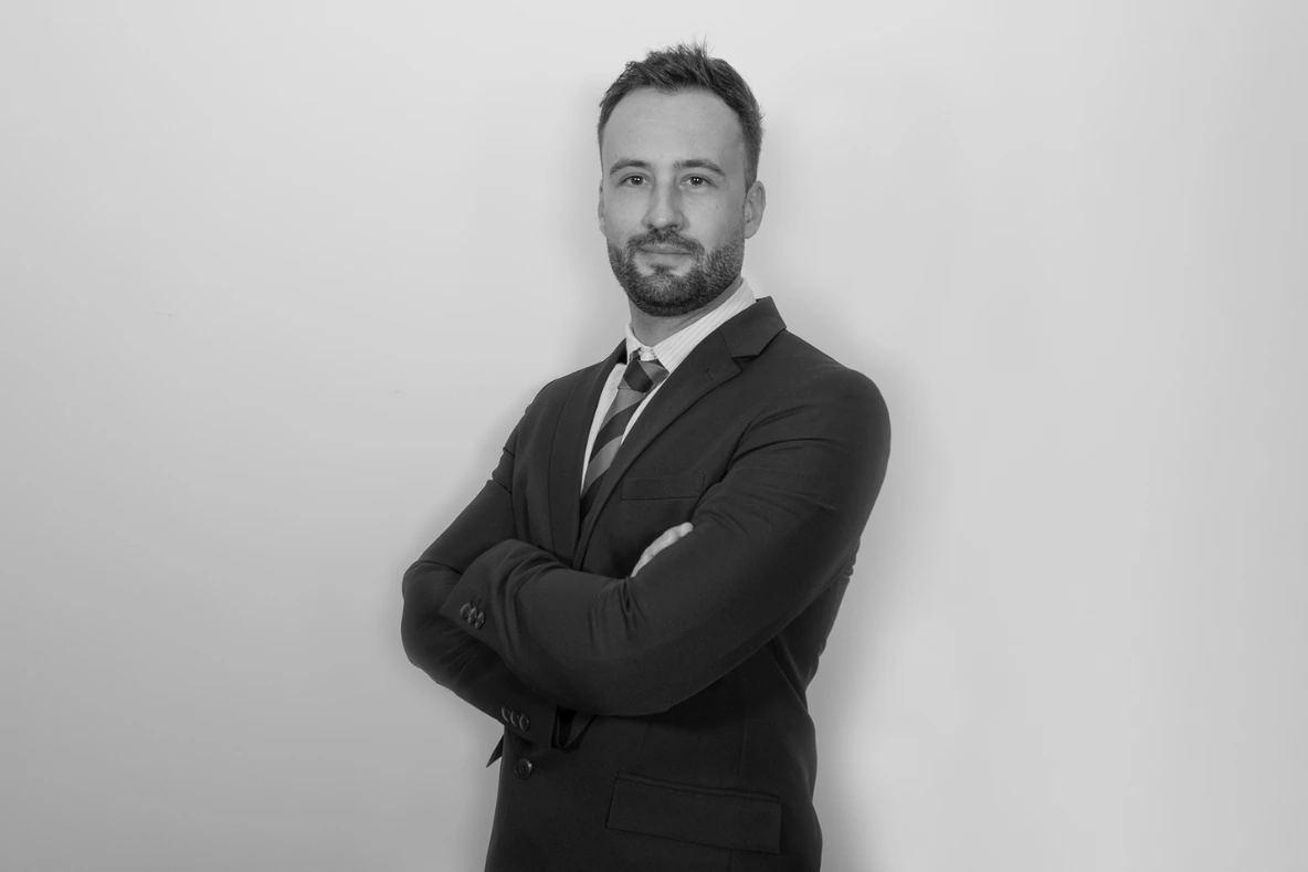 Silueta de Miguel, experto en derecho concursal y Ley de Segunda Oportunidad en Asoban Abogados